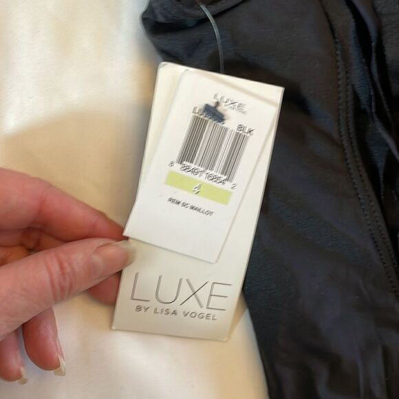 LISA VOGEL BLACK ONE PIECE NO UNDERWIRE BATHING SUIT. FRINGES ON BACK, … - Picture 6 of 7